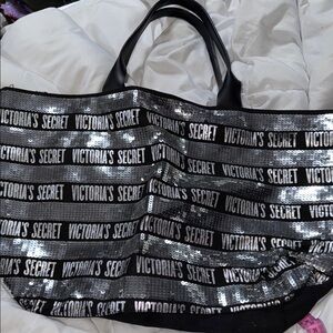 Large tote bag